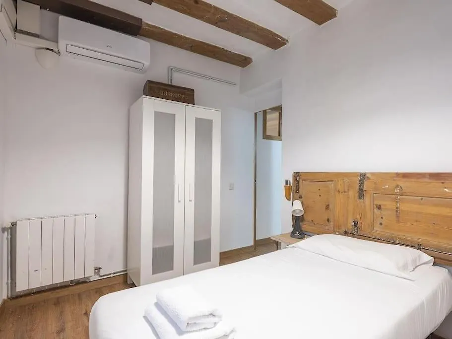 ברצלונה Las Ramblas, Comfort In Bcn For 8 Persons דירה